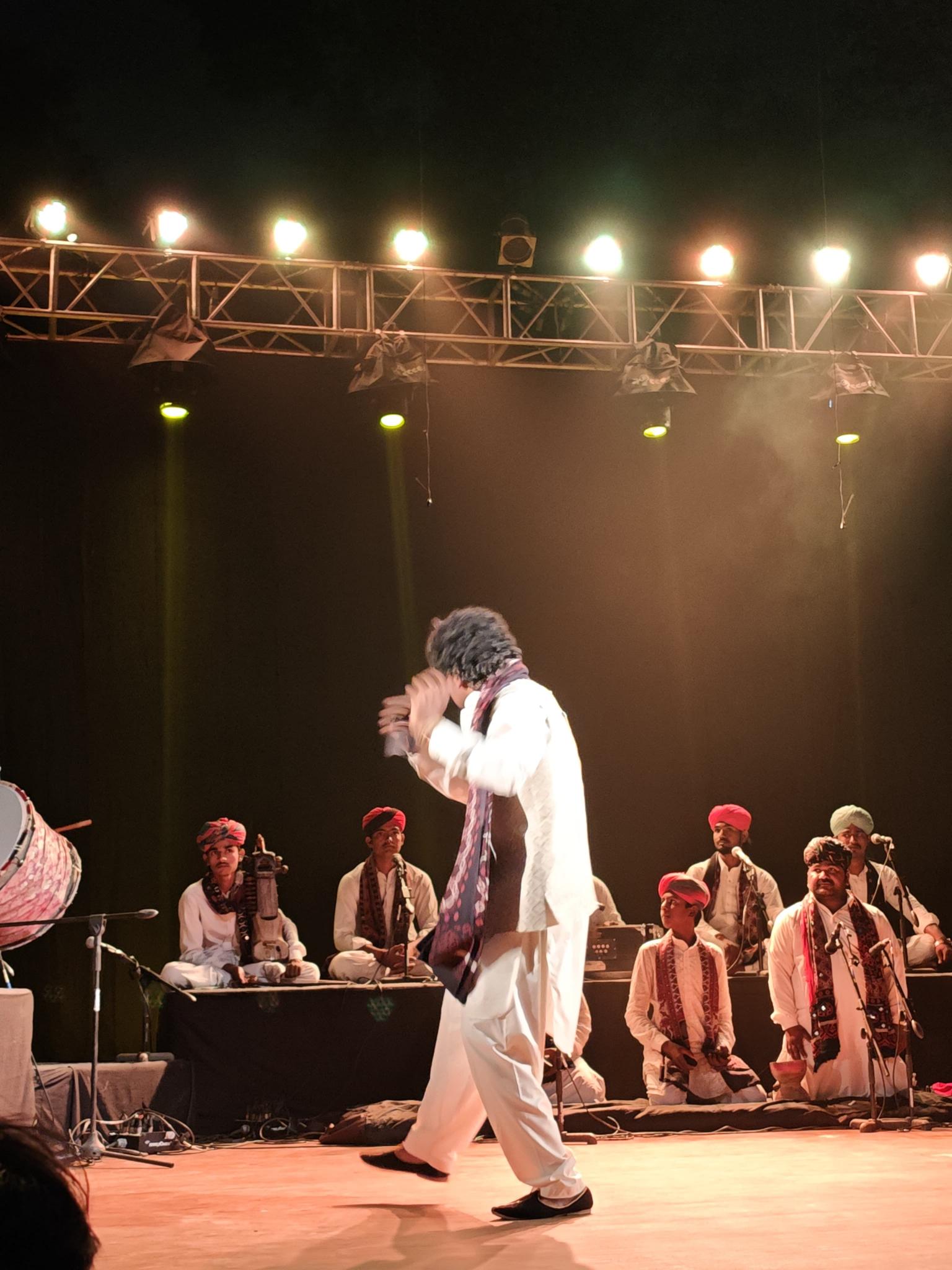 09b75b6d-cb55-415f-9066-80a796821236